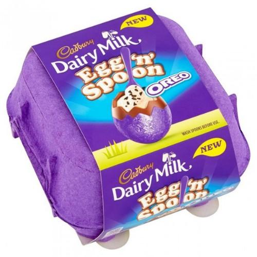 Cadbury Dairy Milk Egg 'n' Spoon Oreo, uova di cioccolato con crema Oreo da 136g (4 uova)