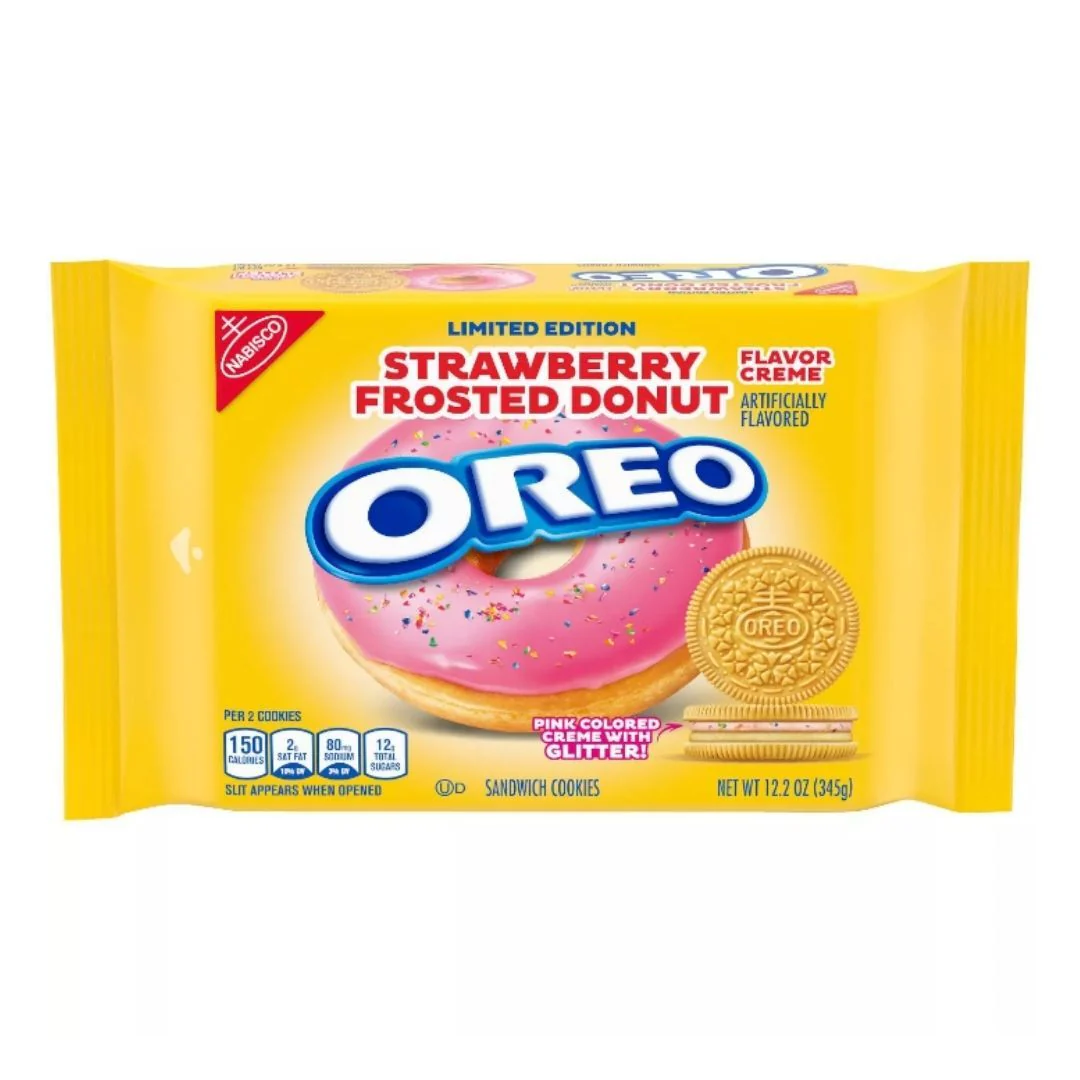 Oreo Strawberry Frosted Donut Limited Edition, biscotti con crema alla fragola