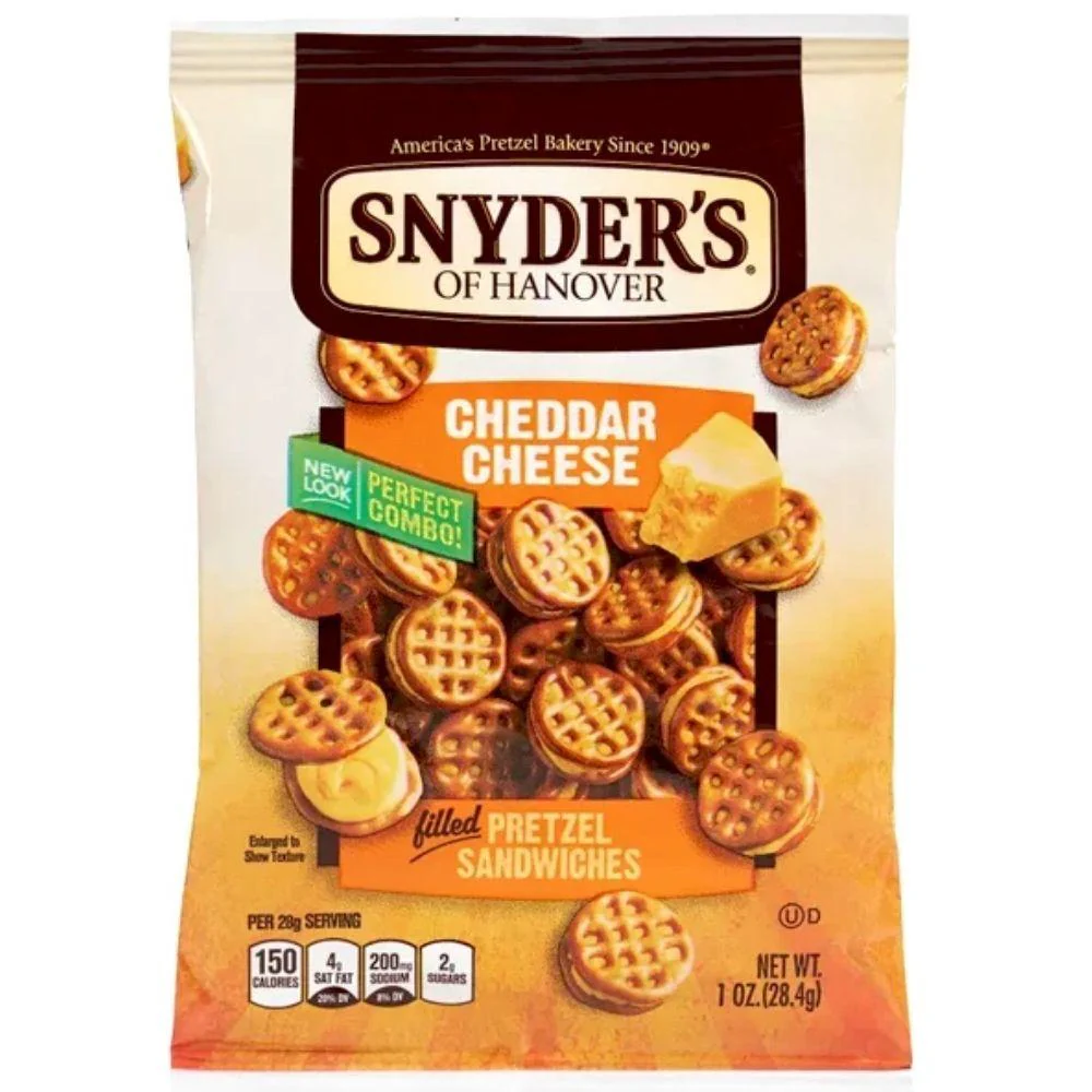 Snyder's Pretzel Sandwiches Cheddar Cheese, pretzel ripieni di crema al formaggio da 28g
